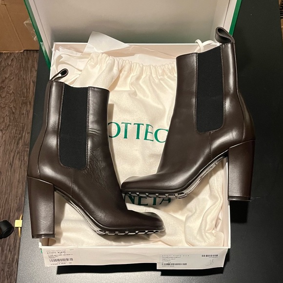 BEAUTIFUL Bottega Brown Storm Ankle Boots - Picture 4 of 8